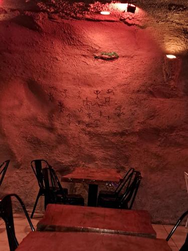 7e6866f3-14d6-4729-9330-41cd4e502a95