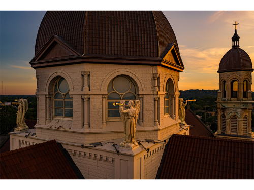 2C3CAEBF-66AC-451A-A85E-B9B65636ECDC