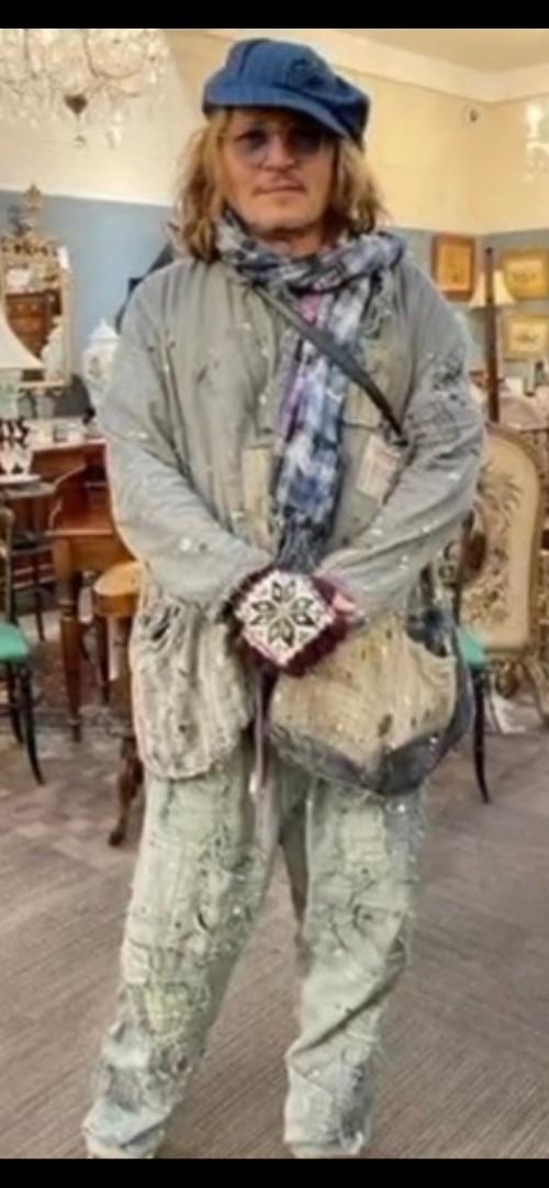 5EC93639-5923-4C0A-975D-81CC271910A0