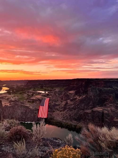 e62e0b64-1fb5-48f1-962e-72d406b30d50