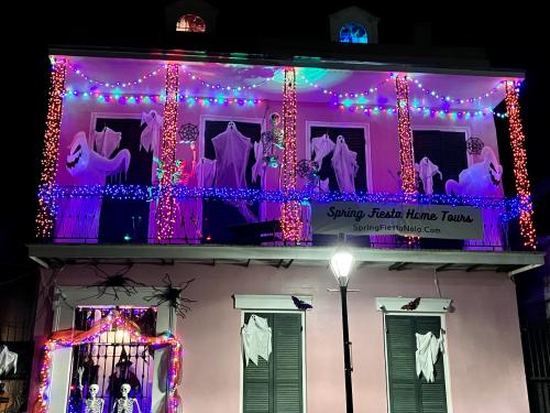 F70D17C8-C609-46F1-9C81-31F34699AC21