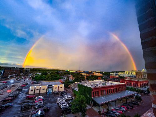 161DF864-FF03-450F-9D52-280E3CBA99A3