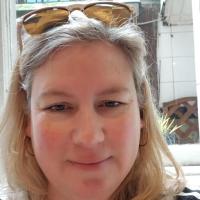 Lisa Castonia