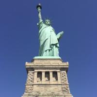 Linda L Roberts
