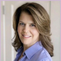 Maureen Holmes